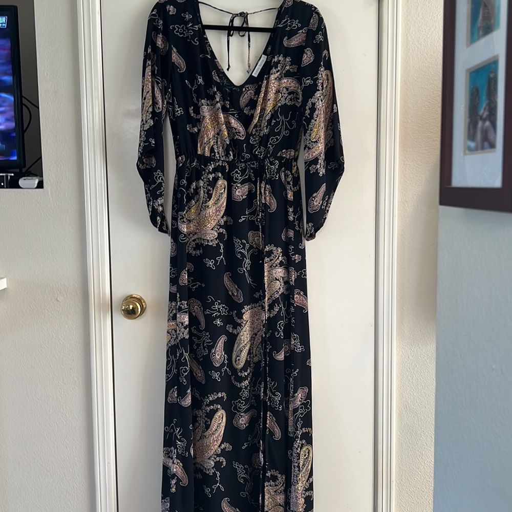 Maxi Paisley V-Neck Long Sleeve Dress - Black/Pink